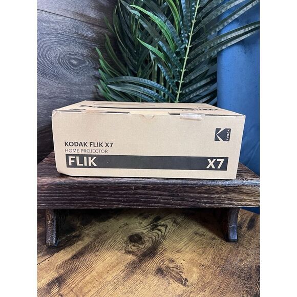 Kodak FLIK X7 Portable Projector, 720p Home Portable Projector. New in Box! - Picture 13 of 16